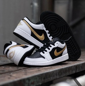 nike jordan White black  gold