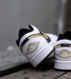 nike jordan White black  gold