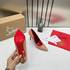 Christian Louboutin- nood