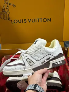 Louis Vuitton LV Trainer -beige brown