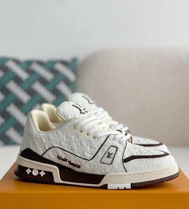 Louis Vuitton LV Trainer -beige brown