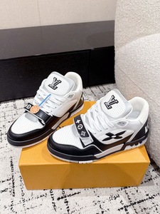 Louis Vuitton LV Trainer -black white