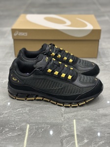 ASICS GEL-QUANTUM 360 black gold