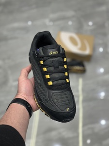 ASICS GEL-QUANTUM 360 black gold