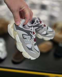 NEW BALANCE 9060 CHILDREN -grey