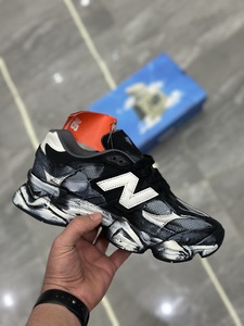 “Newbalance -9060   “Black white
