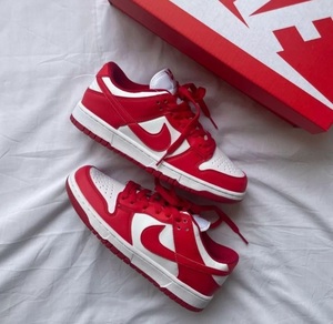 SB - White Red men