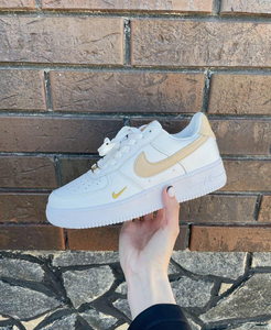Nike AF1 white beige