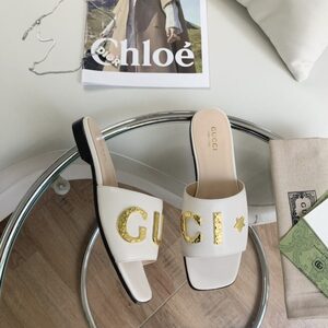 GUCCI slippers white
