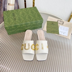 GUCCI slippers white