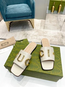 GUCCI slippers beige