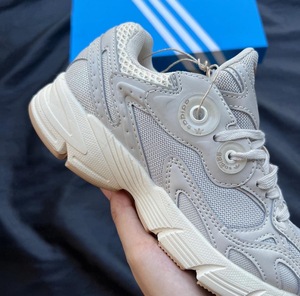 Adidas astir