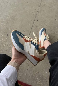 Newbalanc e 327 nevy white orange