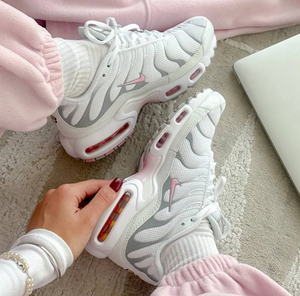 Nike Air Max Plus Weman-pink