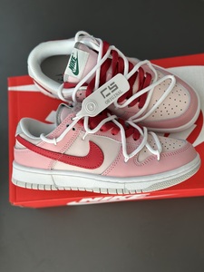Nike DUNK SB - Pink white