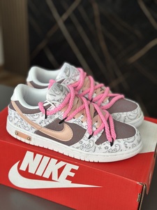Nike DUNK SB - white pink