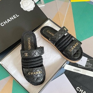 chanelblack slipper